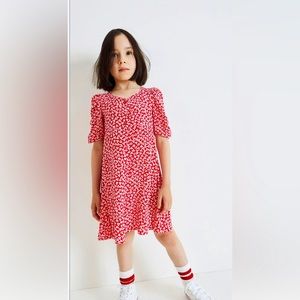 ⭐️Next girl’s cute ditsy red ruched sleeve dress Age 9